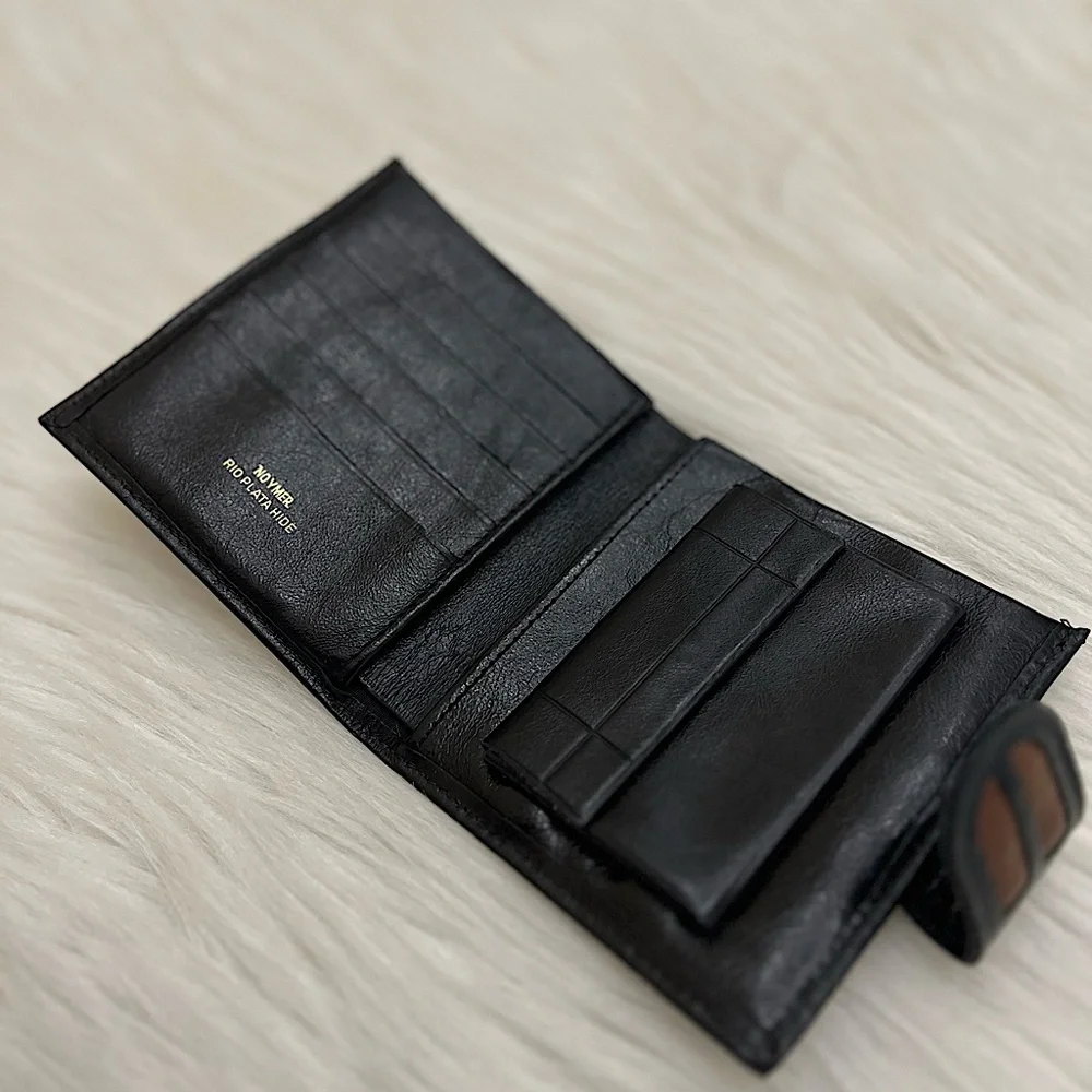 NOYMER - CLASSIC BROWN LEATHER COMPACT BI-FOLD SNAP WALLET
